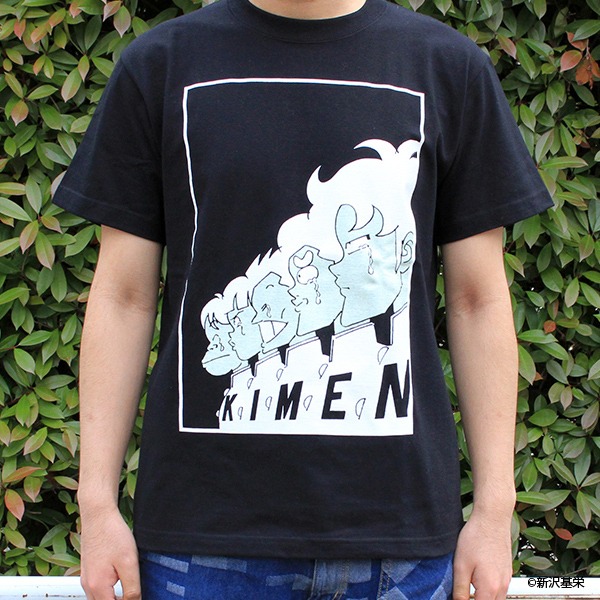「ハイスクール！奇面組　奇面フラッシュ！蓄光Tシャツ」の着用例。