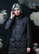 吉田友一扮する四方蓮示。