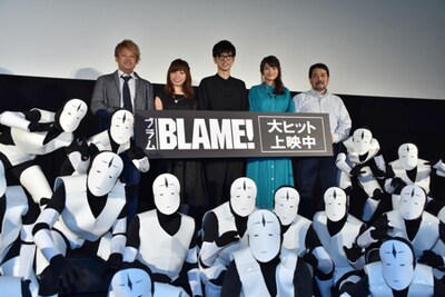「BLAME!」初日舞台挨拶の様子。左より副監督の吉平“Tady”直弘、洲崎綾、櫻井孝宏、早見沙織、監督の瀬下寛之。