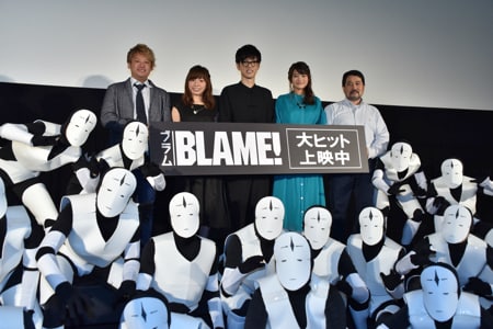 「BLAME!」初日舞台挨拶の様子。左より副監督の吉平“Tady”直弘、洲崎綾、櫻井孝宏、早見沙織、監督の瀬下寛之。