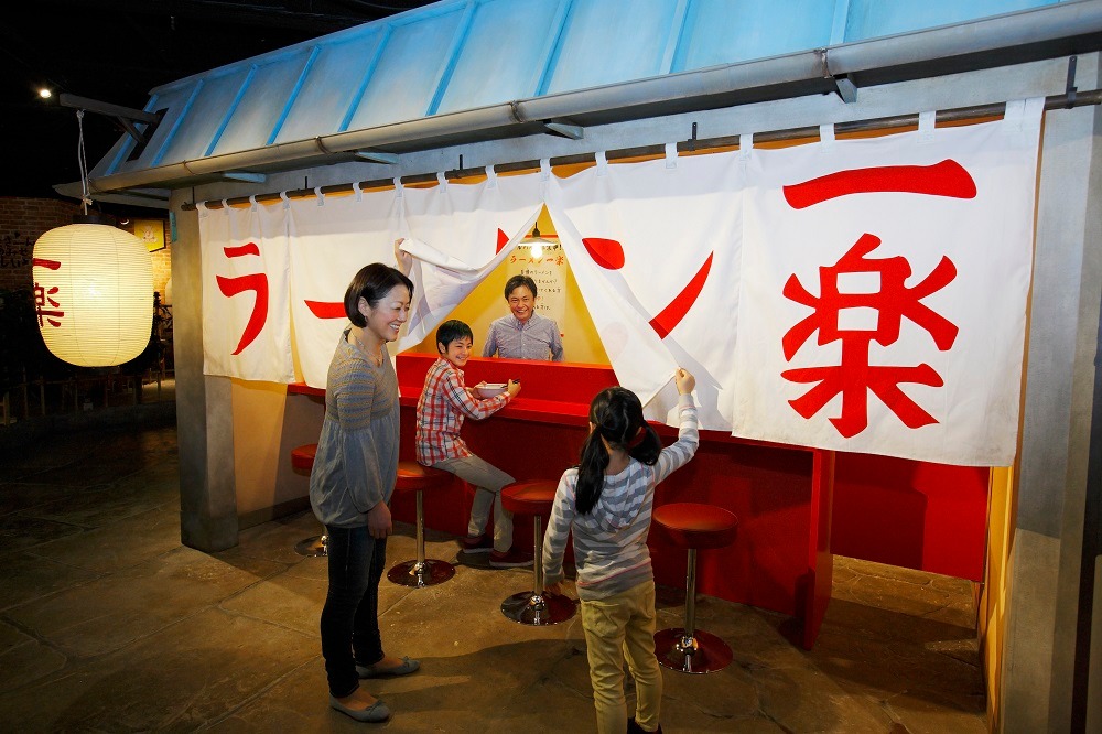 J-WORLD TOKYOで展開される、「NARUTO」をテーマにしたスペース。