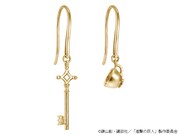 「エレン『地下室の鍵』＆リヴァイ『ティーカップセット』ピアス」イエローゴールド