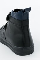 「遊☆戯☆王デュエルモンスターズ」スニーカー（武藤遊戯モデル）