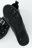 「遊☆戯☆王デュエルモンスターズ」スニーカー（武藤遊戯モデル）