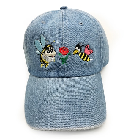 「CRAYON STYLE」のキャップ。