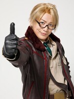 磯貝龍虎扮するアメリカ。