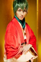 石田佐吉に扮する鈴木拡樹。