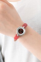 神奈川高校の腕時計の着用例。