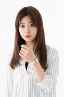 慶常高校の腕時計の着用例。