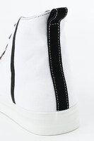 慶常高校スニーカー