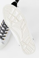 慶常高校スニーカー