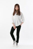 慶常高校スニーカー着用例