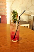 ソラZENONで提供される「冴子のアンチエイジングコスモポリタン」。