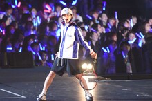 「コンサート Dream Live 2017」初日公演より、阿久津仁愛扮する越前リョーマ。