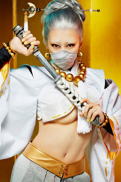 浅田舞扮する弓月。