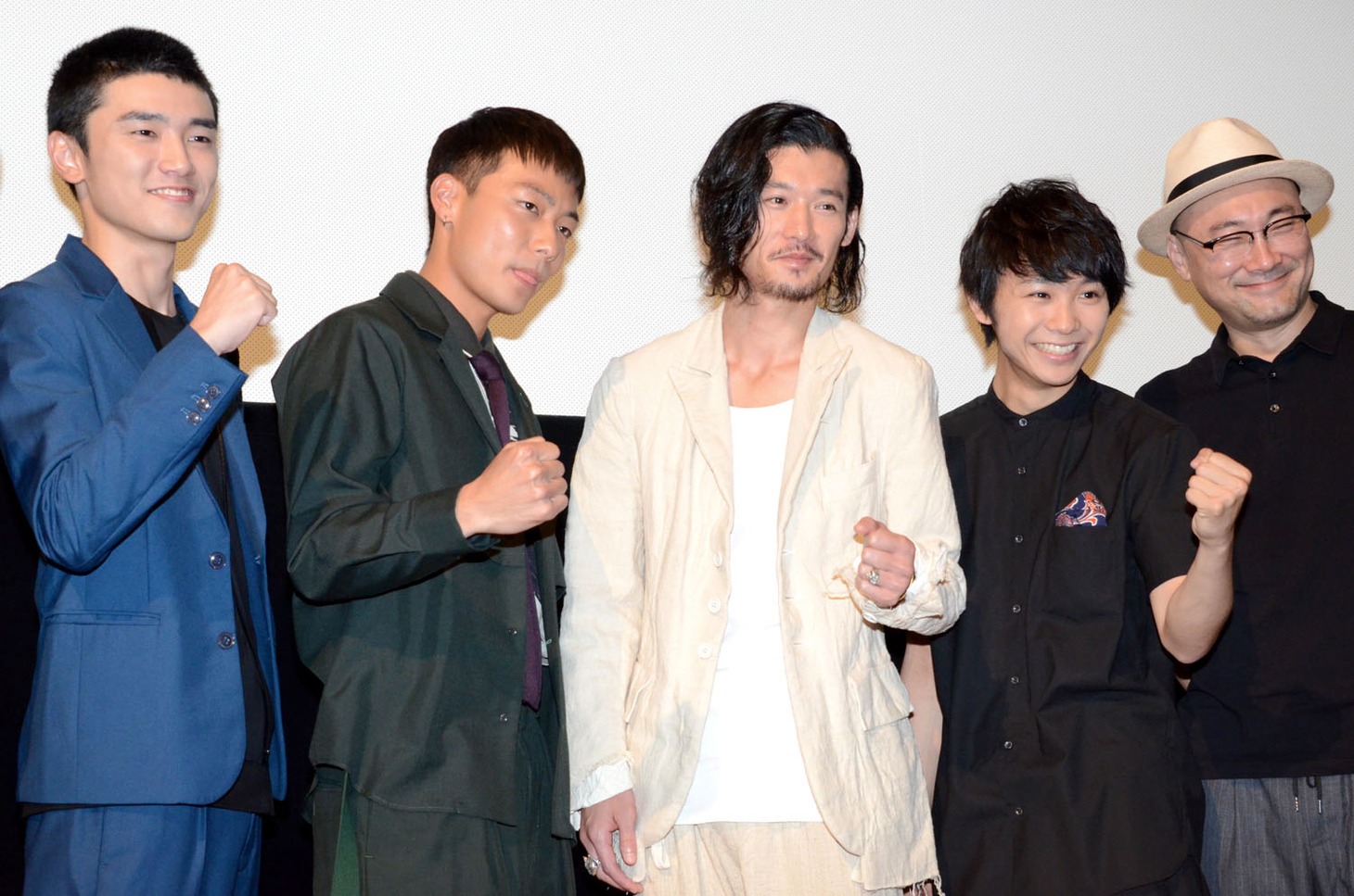 映画「ダブルミンツ」初日舞台挨拶の様子。