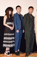 左から冨手麻妙、川籠石駿平、田中俊介。