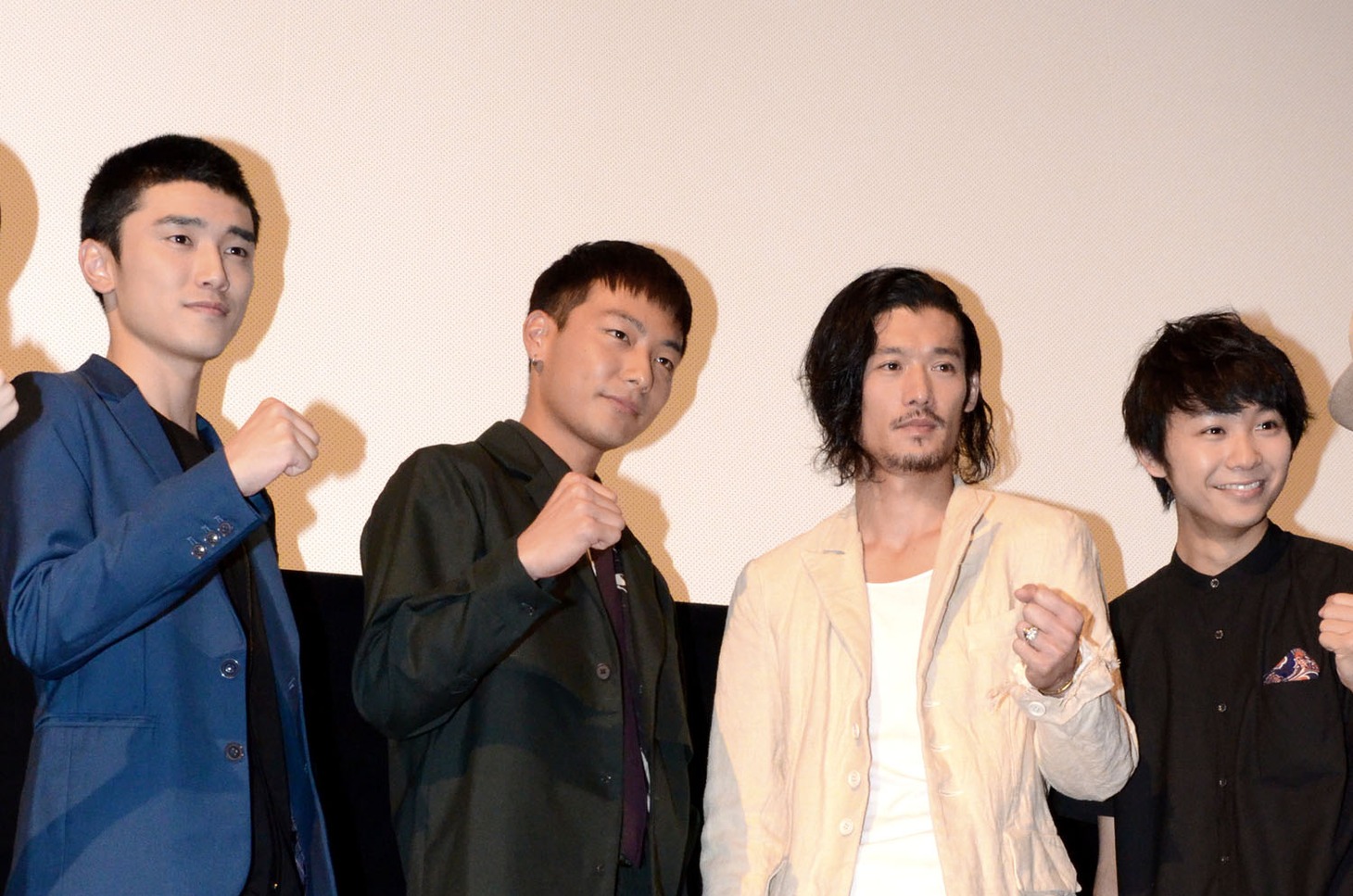 映画「ダブルミンツ」初日舞台挨拶の様子。