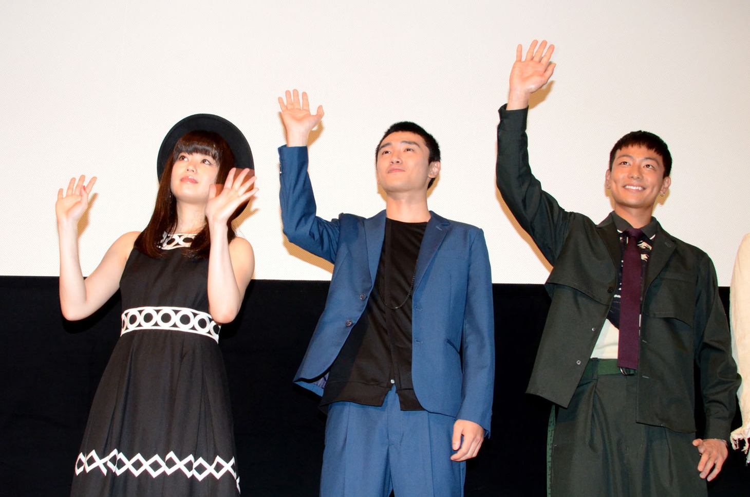 映画「ダブルミンツ」初日舞台挨拶の様子。