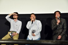 左から塩澤快浩編集長、瀬下寛之監督、冲方丁。