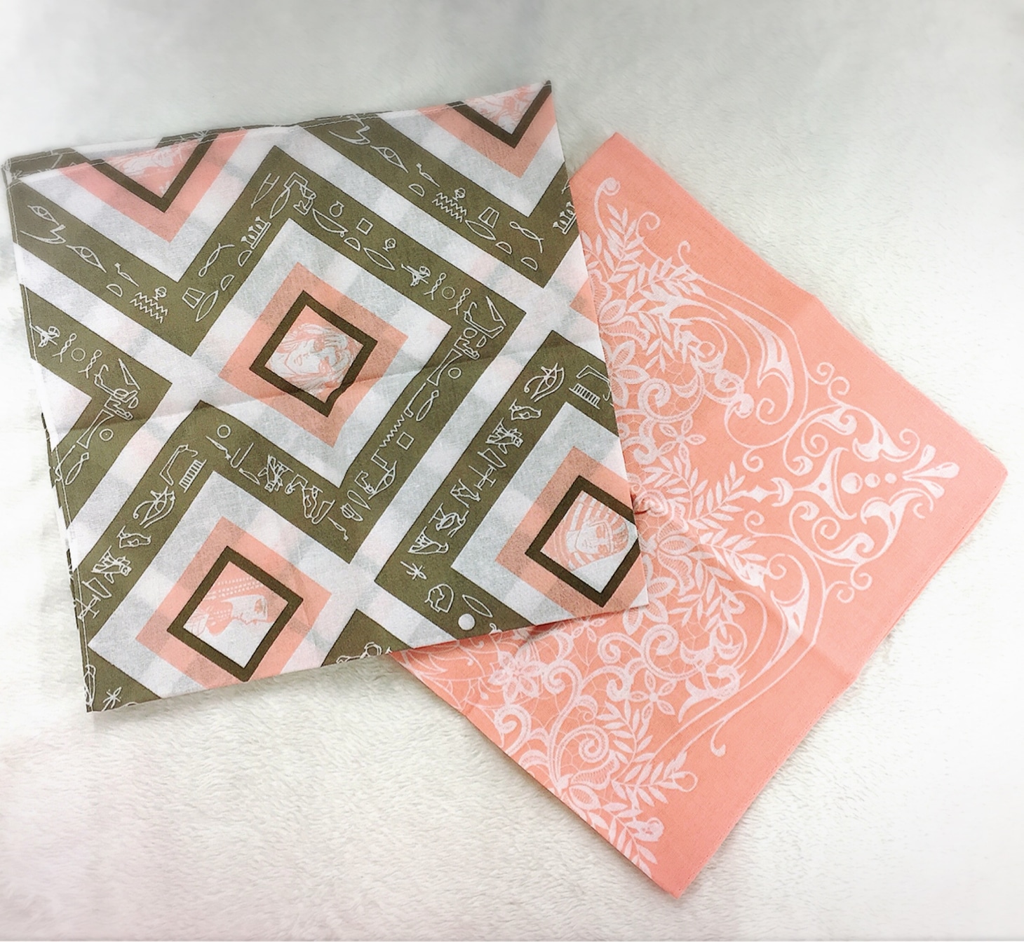 「『王家の紋章』ロイヤルハンカチーフ2枚セット」