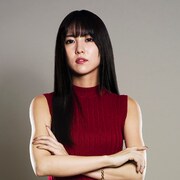 石川恋扮する土橋香奈子。