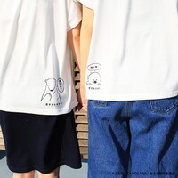 Tシャツの背面には、作中の1シーンがそれぞれあしらわれている。