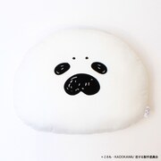 「アザラシ君モフモフクッション」は、表には通常の顔、裏には照れ顔と表情2種を刺繍。写真は通常の顔。