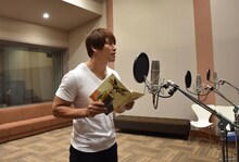 飯伏幸太のアフレコの様子。