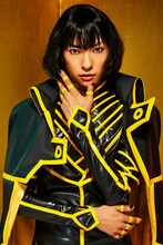 百地亜瑚に扮する釣本南。