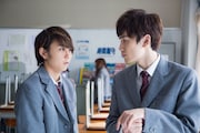 映画「ダブルミンツ」の場面カット。