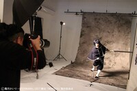ビジュアル撮影中の様子。中村優一演じる霧隠才蔵。