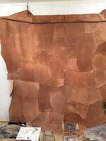 鴻池朋子の制作風景。