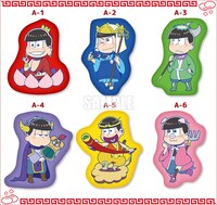 A賞：ダイカットビッグクッション（全6種）※商品画像はイメージ。