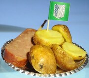 D-ラウンジで提供される「サシャおすすめベーコン串セット」。