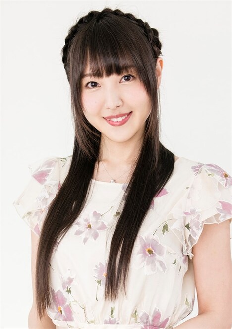 八女ゆかな役の長久友紀。