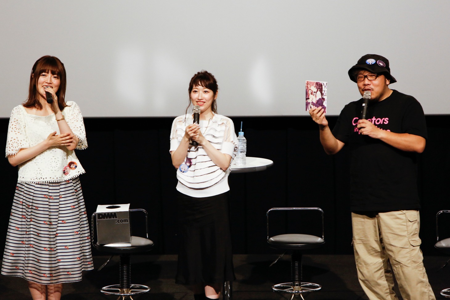 左から加隈亜衣、五十嵐裕美、ひらさわひさよし総監督。