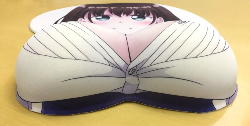 試作品の写真。実際の商品は特注の型で制作されるため、写真よりも大きくなる。
