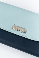 ヴィクトル・ニキフォロフモデルの財布。