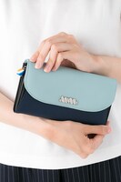 ヴィクトル・ニキフォロフモデルの財布。