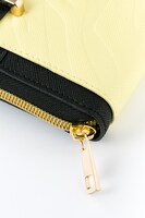 ユーリ・プリセツキーモデルの財布。