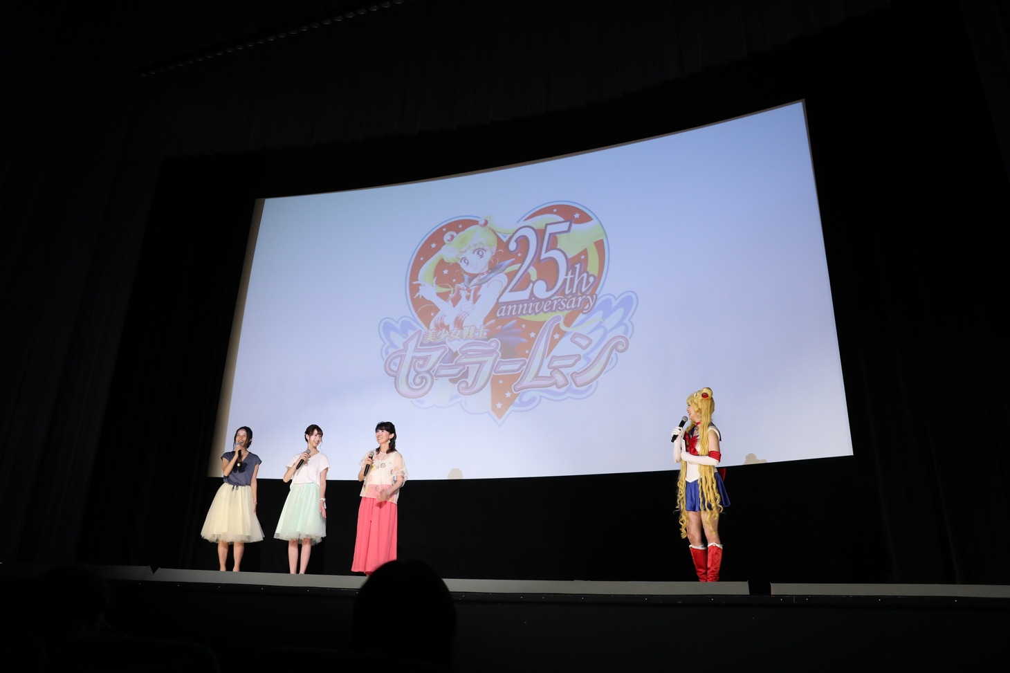 「25th Anniversary うさぎ BIRTHDAYイベント」の様子。