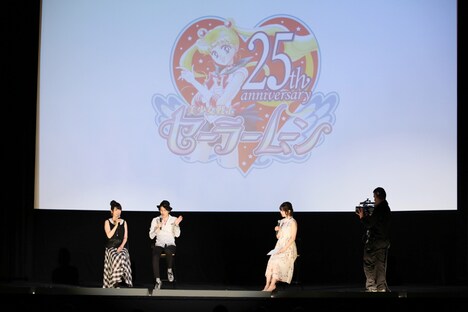 トークショーの様子。