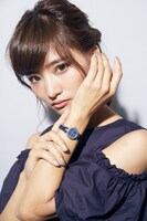 ロイ・マスタングをモチーフにした腕時計の着用例。