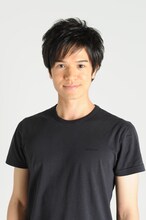 ケヴィン役の田村良太。