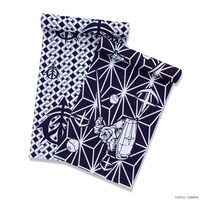 ガンダム柄とジオン軍柄のコラボ浴衣。