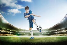 鐘ヶ江洸演じる岬太郎のビジュアル。