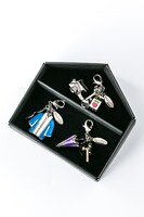 万事屋モデルのチャームセット。