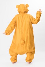 「NEW GAME!! 青葉の寝袋風ルームウェア」の着用イメージ。