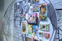 「創刊50周年記念 週刊少年ジャンプ展VOL.1 創刊～1980年代、伝説のはじまり」の様子。(c)高橋陽一／集英社